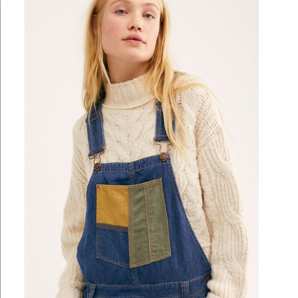We the Free Carpenter Patched Overalls size M NWT - Picture 2 of 7